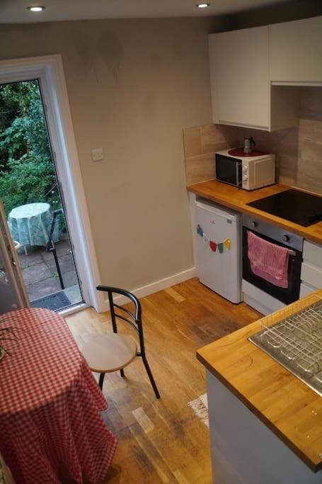 Cosy 1 Bedroom With Garden 2 Min From Seafront Brighton Exterior photo