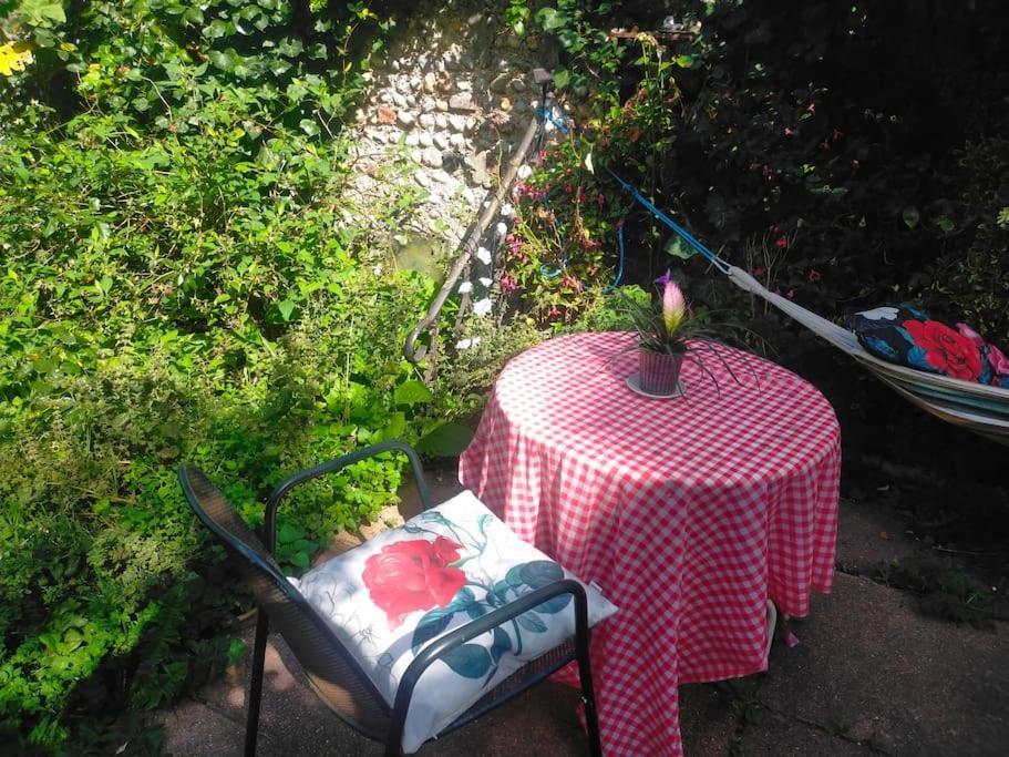 Cosy 1 Bedroom With Garden 2 Min From Seafront Brighton Exterior photo